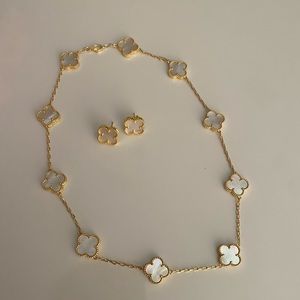 White Four leaf clover set